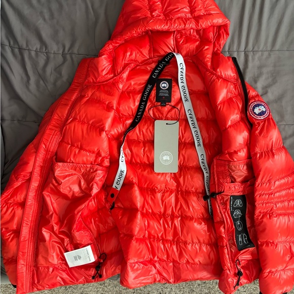 Canada Goose Crofton Hooded Down Parka- Medium - Signal Red- Brand New - Picture 2 of 8